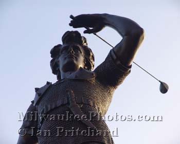 Photograph of Leif Golfing from www.MilwaukeePhotos.com (C) Ian Pritchard